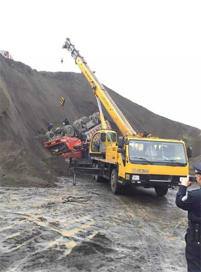 桃源上犹道路救援